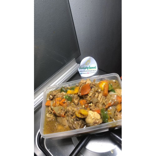 Chicken in  curry sauce